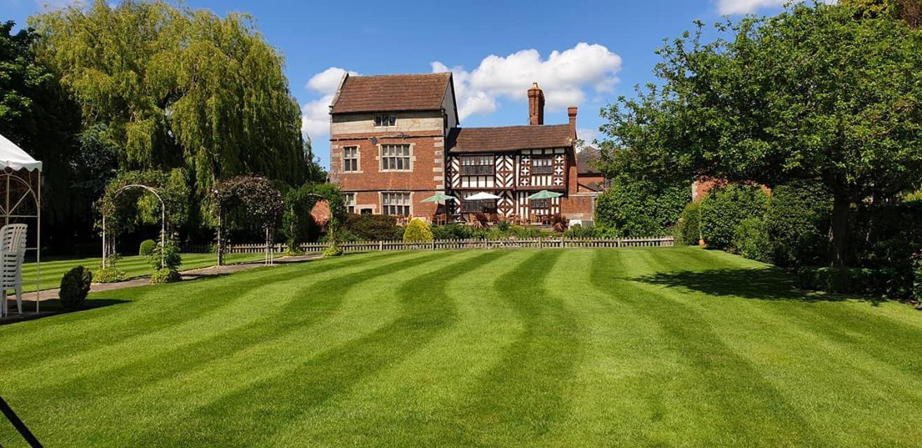Albright Hussey Manor Hotel Shrewsbury Exterior photo